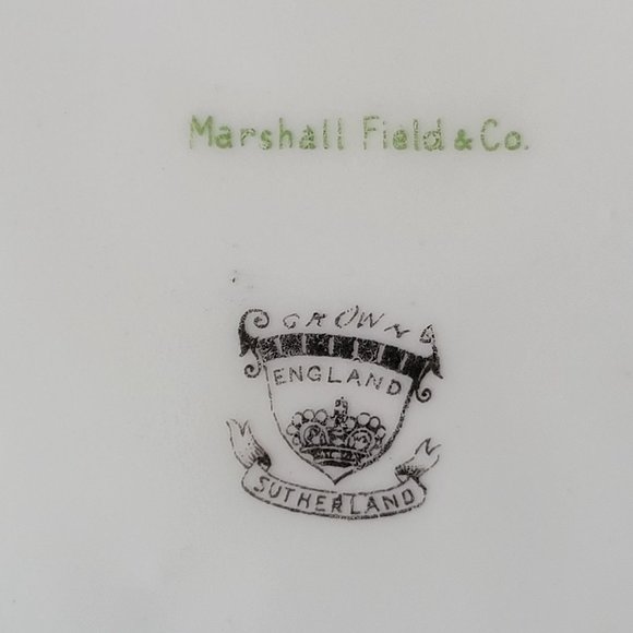 Antique Sutherland English Porcelain Gilt Plate with Roses for Marshall Fields - Picture 9 of 10